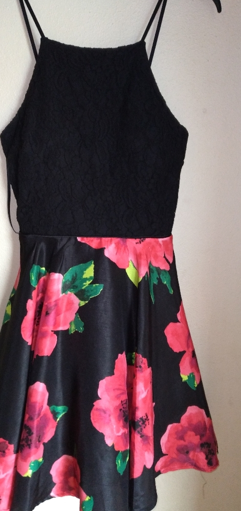 Size 1 Black and red spaghetti strap mini dress